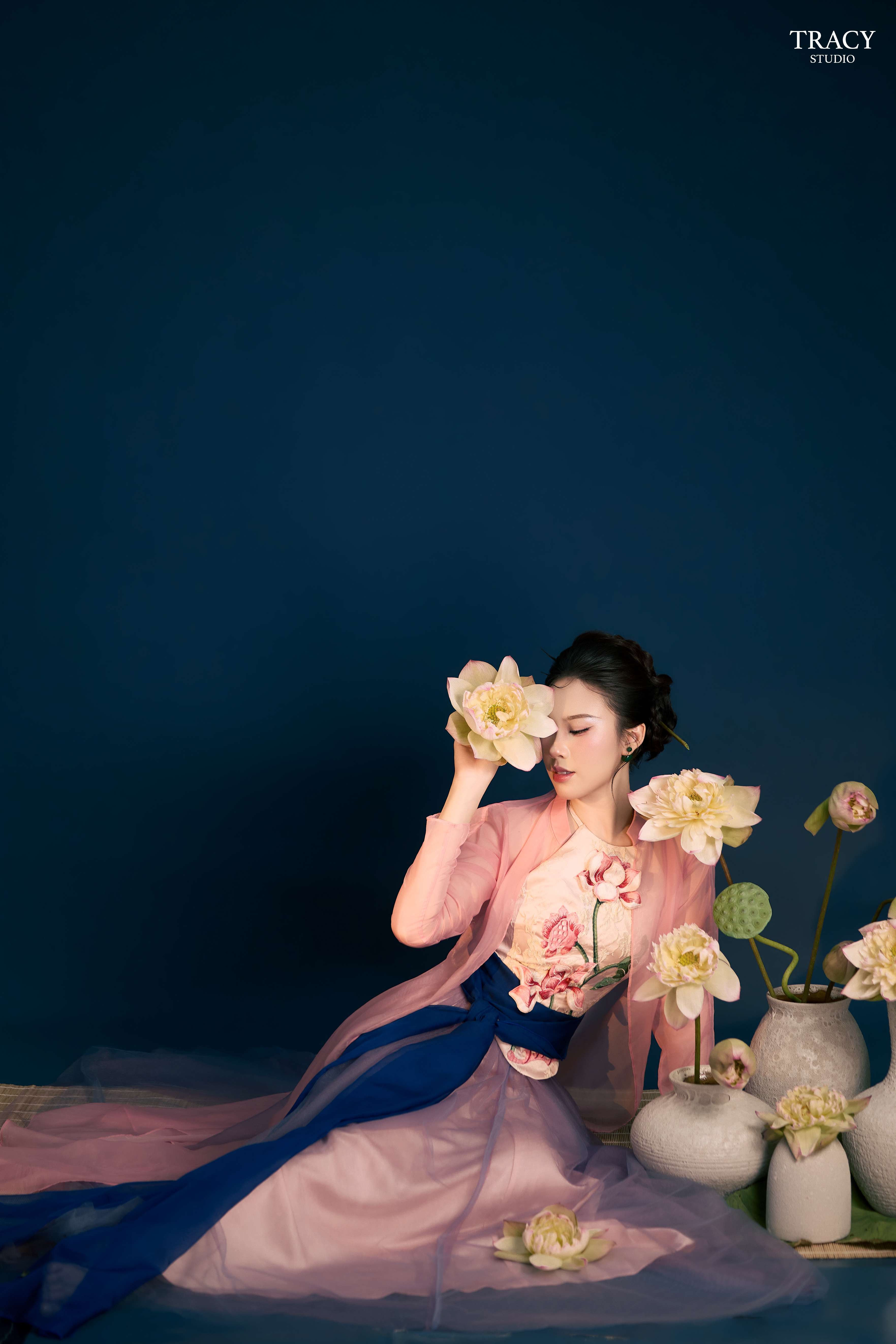 frontend/img/gallery/concept-sen/tracy-studio-chup-concept-sen-van-nguyen (9).jpg